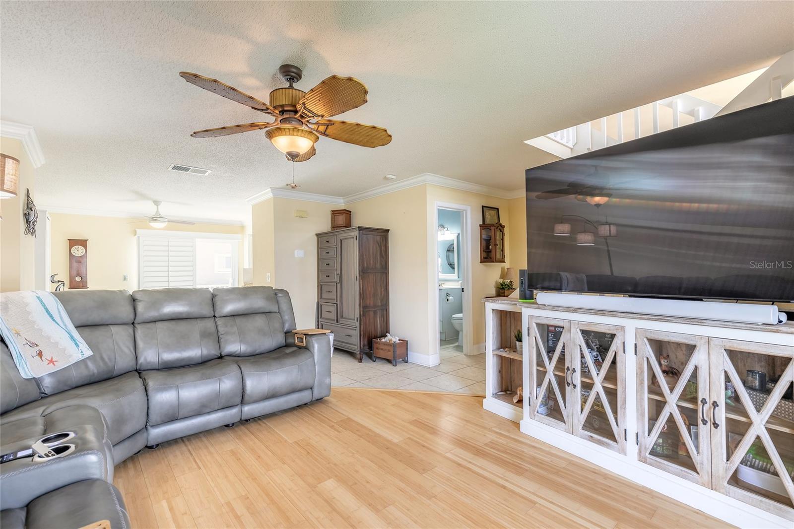 Image 6 of 46 For 2898 Ocean Shore Boulevard 5020