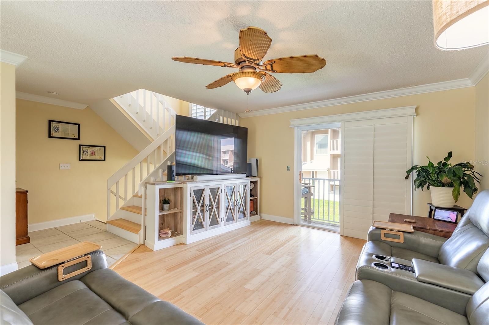 Image 8 of 46 For 2898 Ocean Shore Boulevard 5020