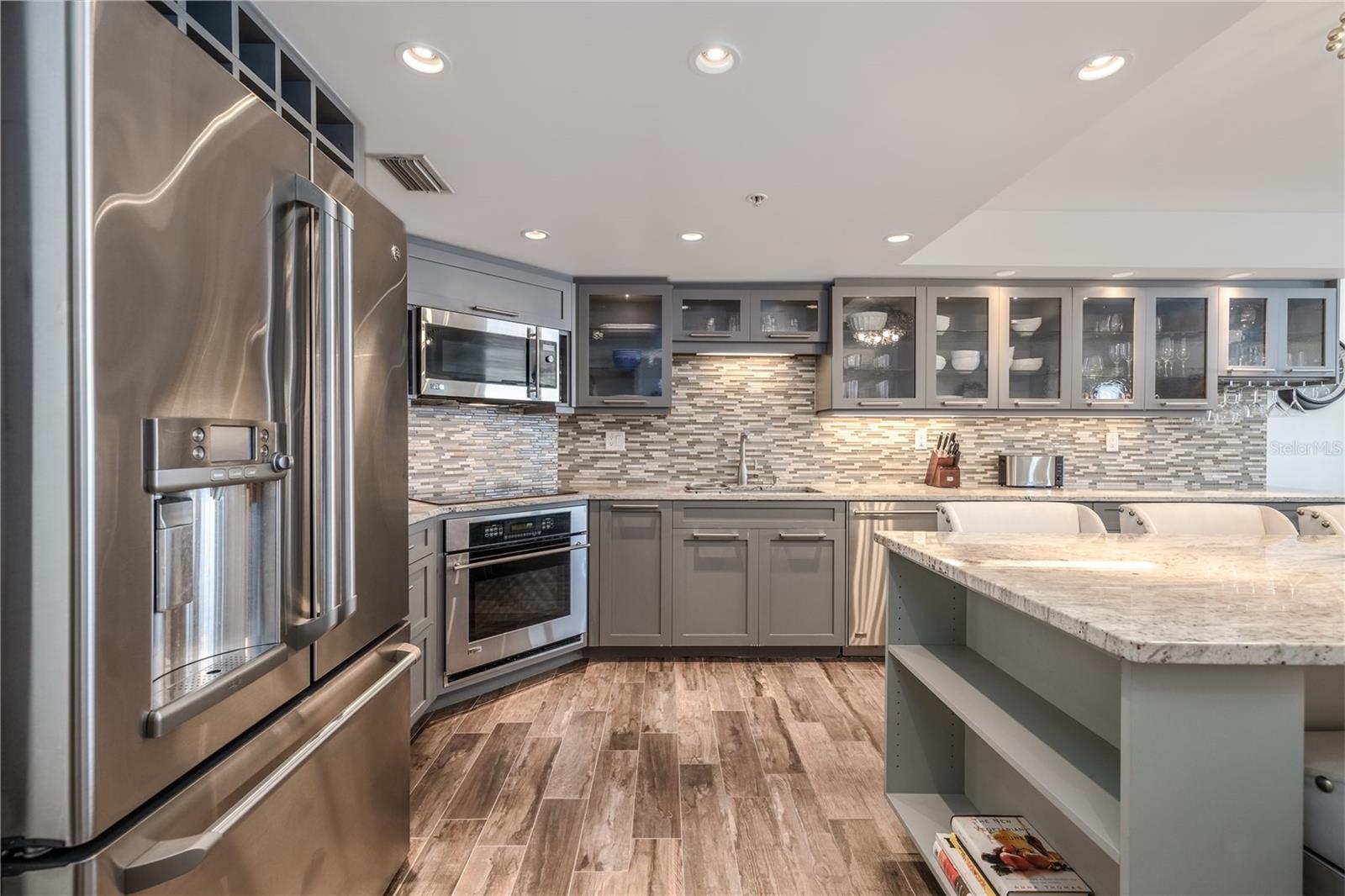 Image 14 of 43 For 2555 Atlantic Avenue 302