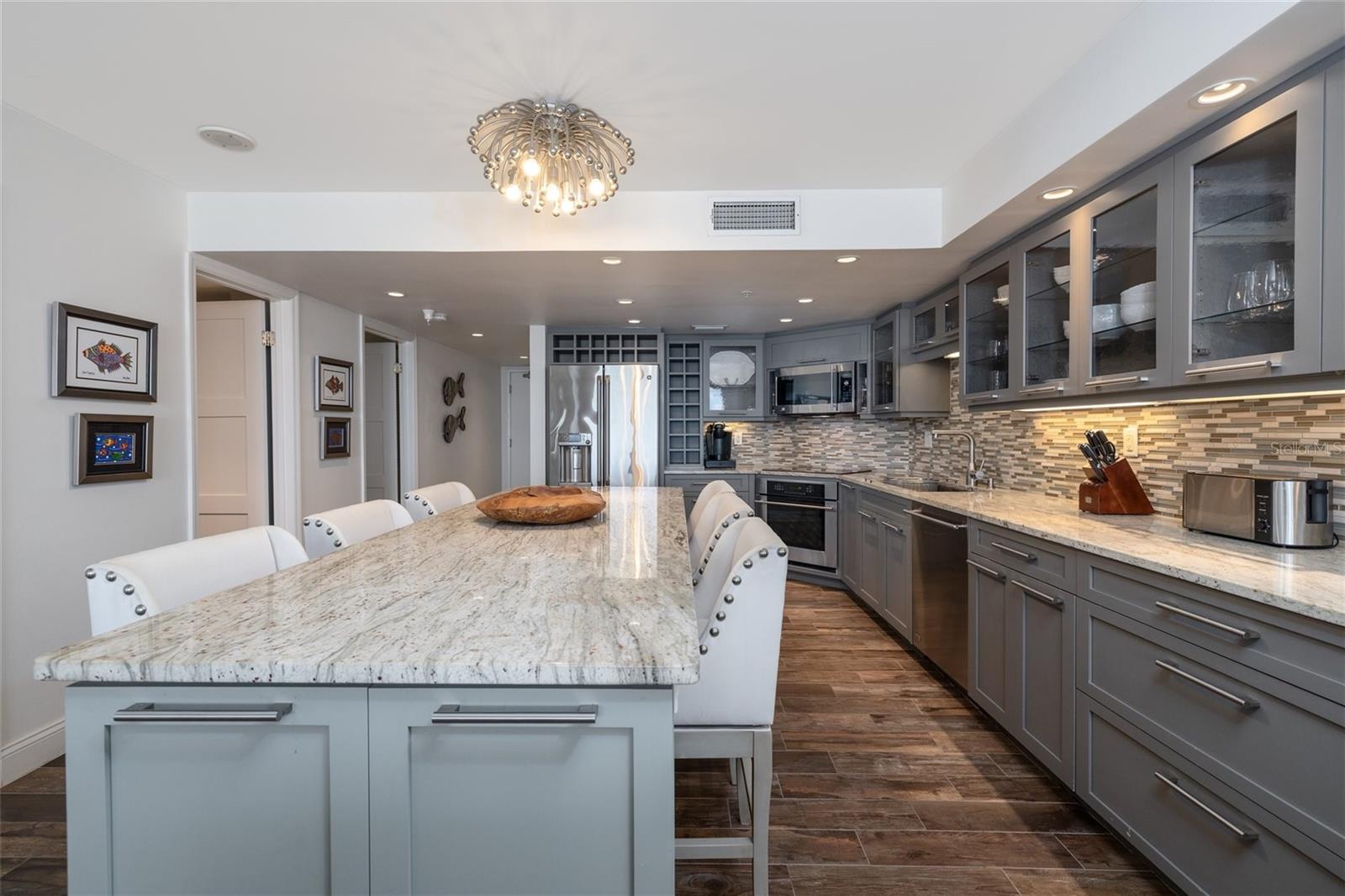 Image 15 of 43 For 2555 Atlantic Avenue 302