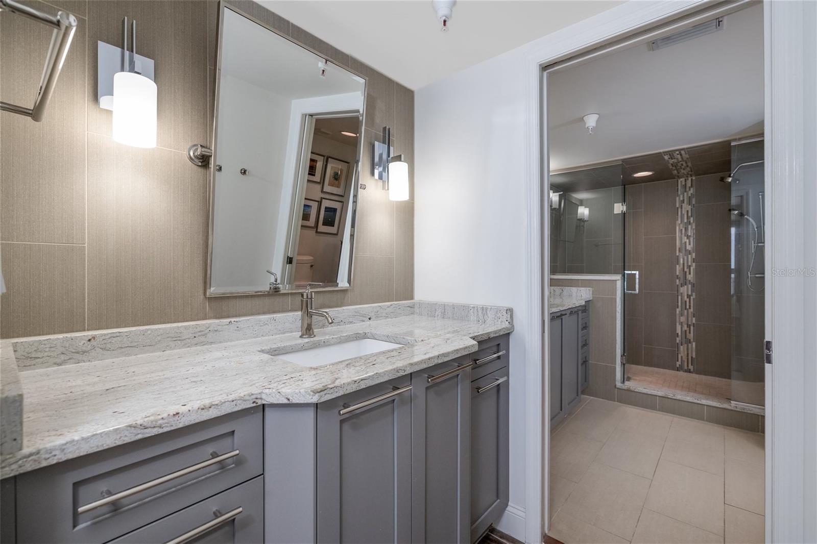 Image 18 of 43 For 2555 Atlantic Avenue 302
