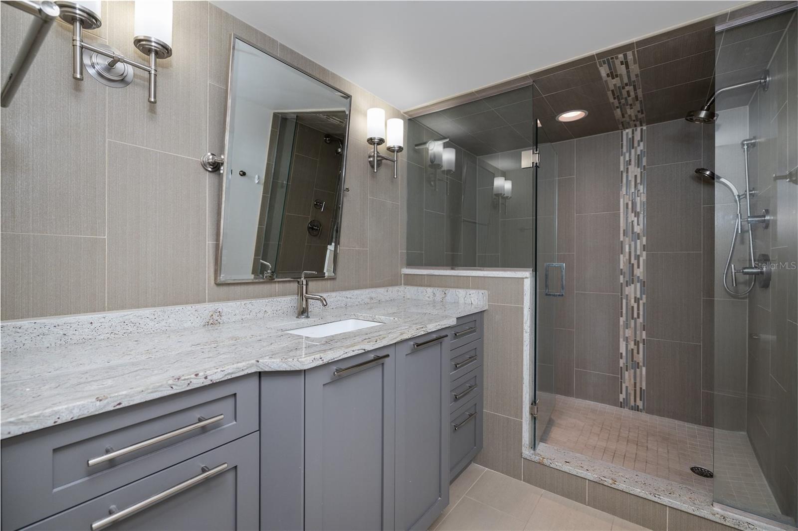 Image 19 of 43 For 2555 Atlantic Avenue 302