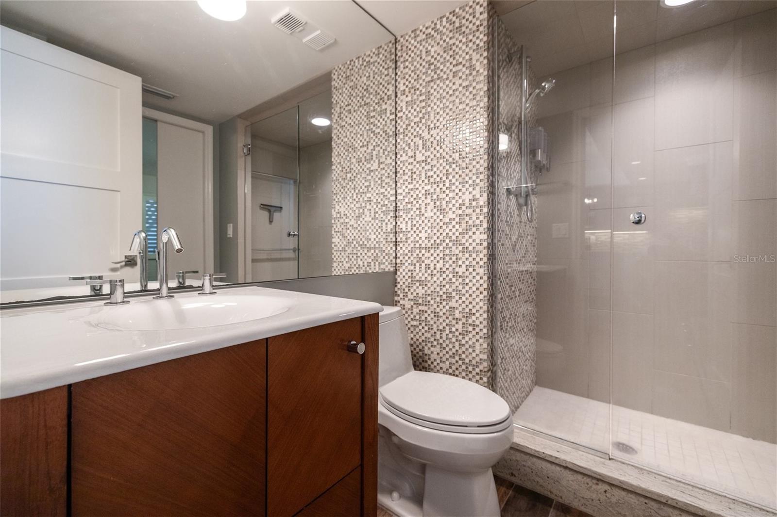 Image 23 of 43 For 2555 Atlantic Avenue 302