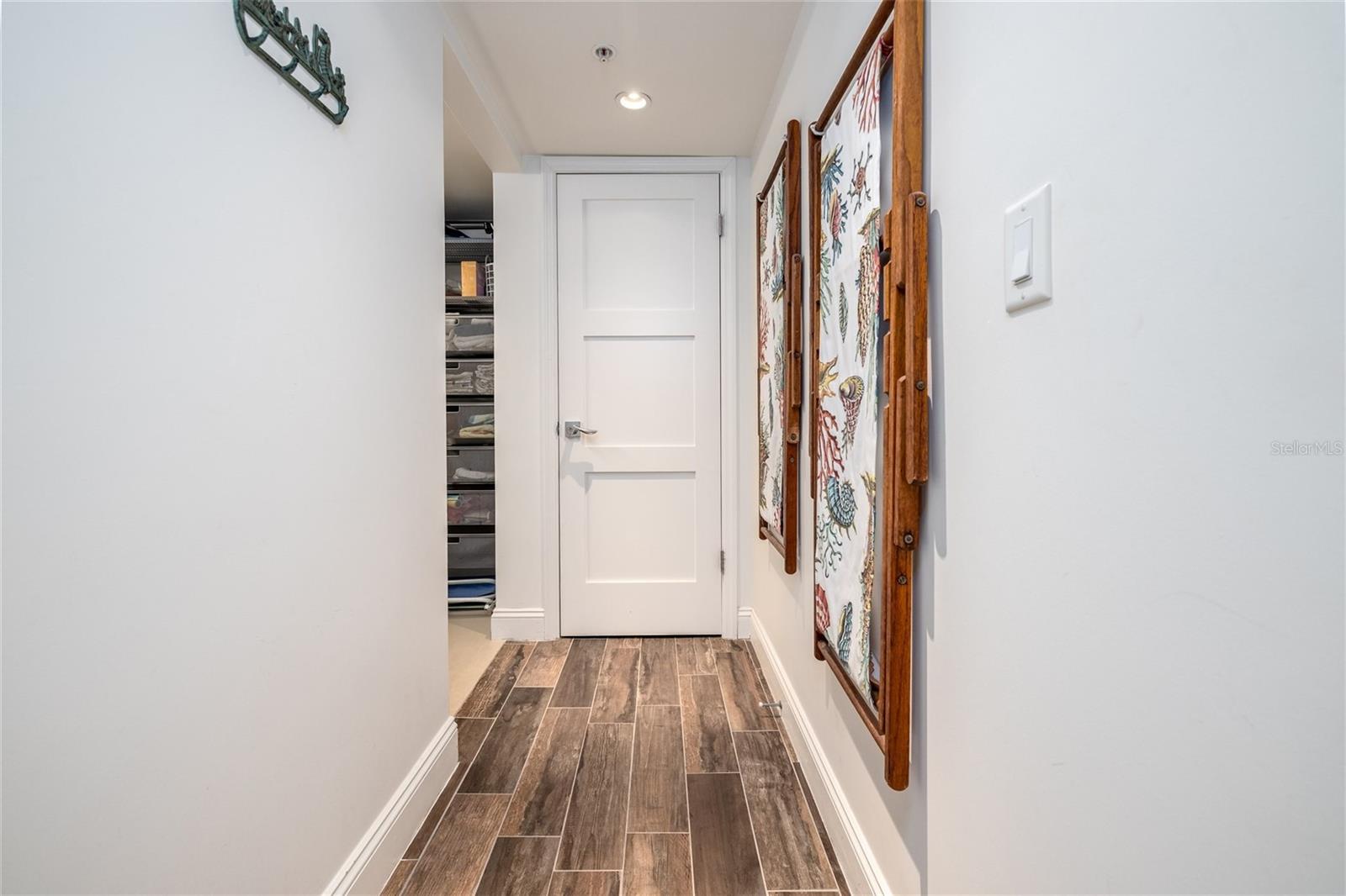 Image 6 of 43 For 2555 Atlantic Avenue 302