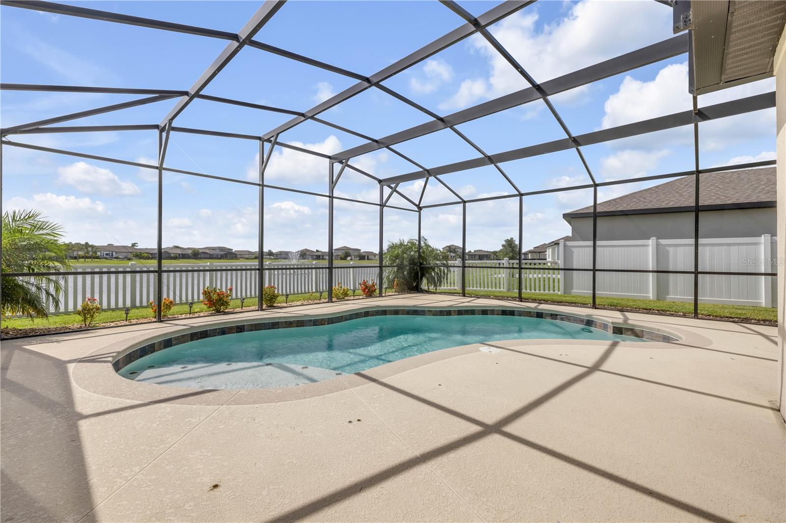 Image 5 of 46 For 3116 Crab Trap Drive