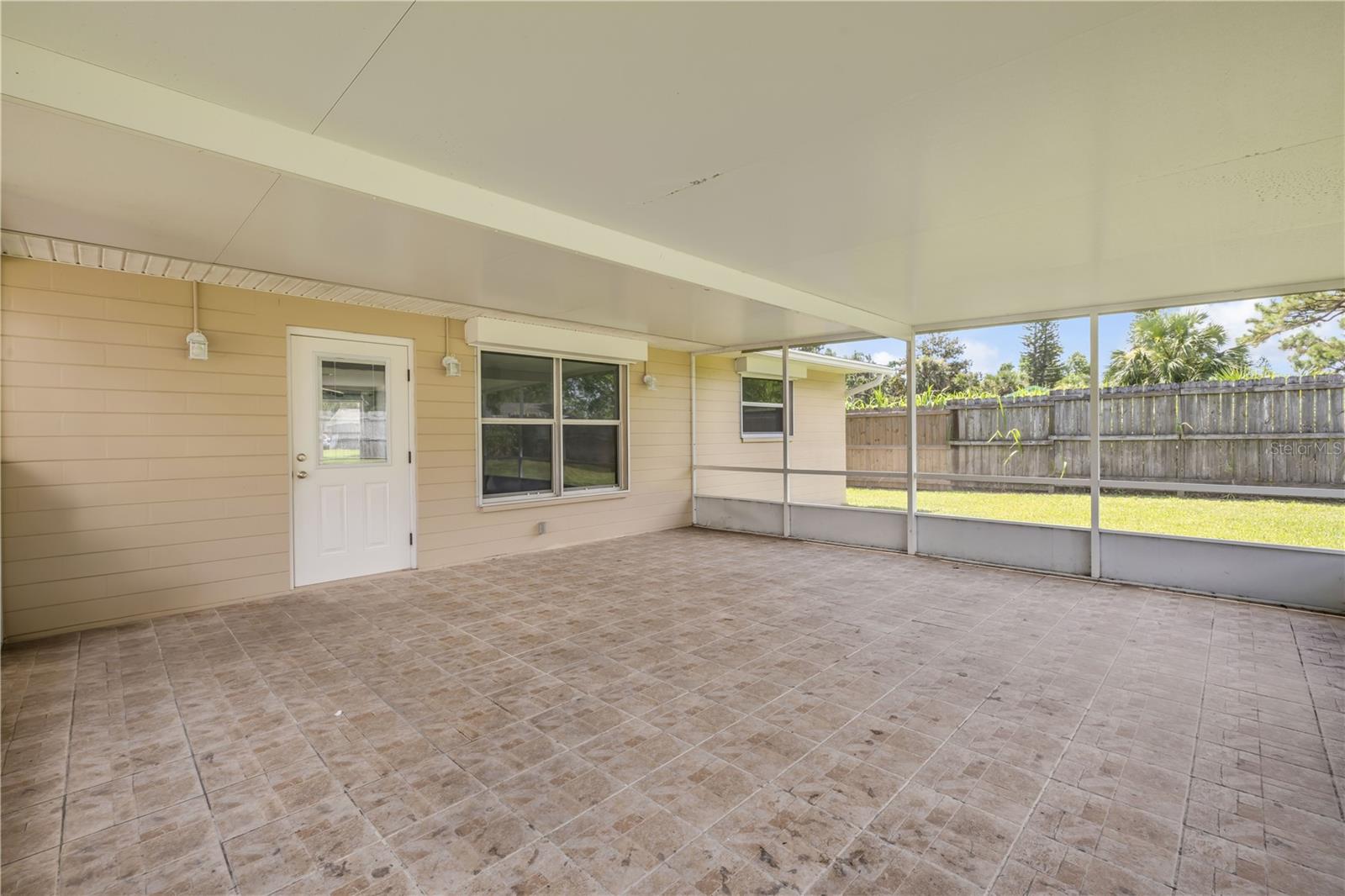 Image 41 of 50 For 2416 Pine Tree Drive