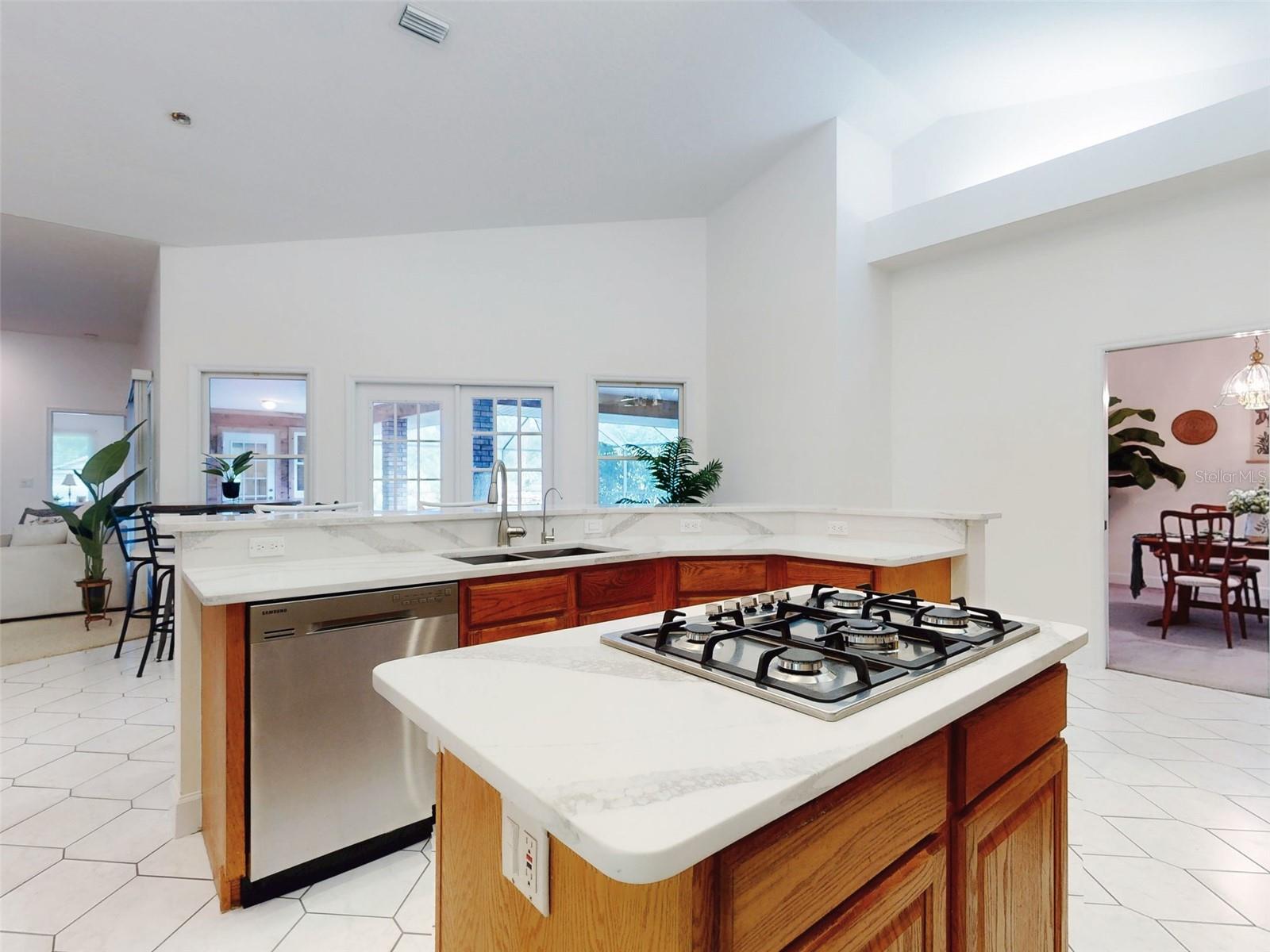 Image 11 of 62 For 1651 Seabury Point Road Nw