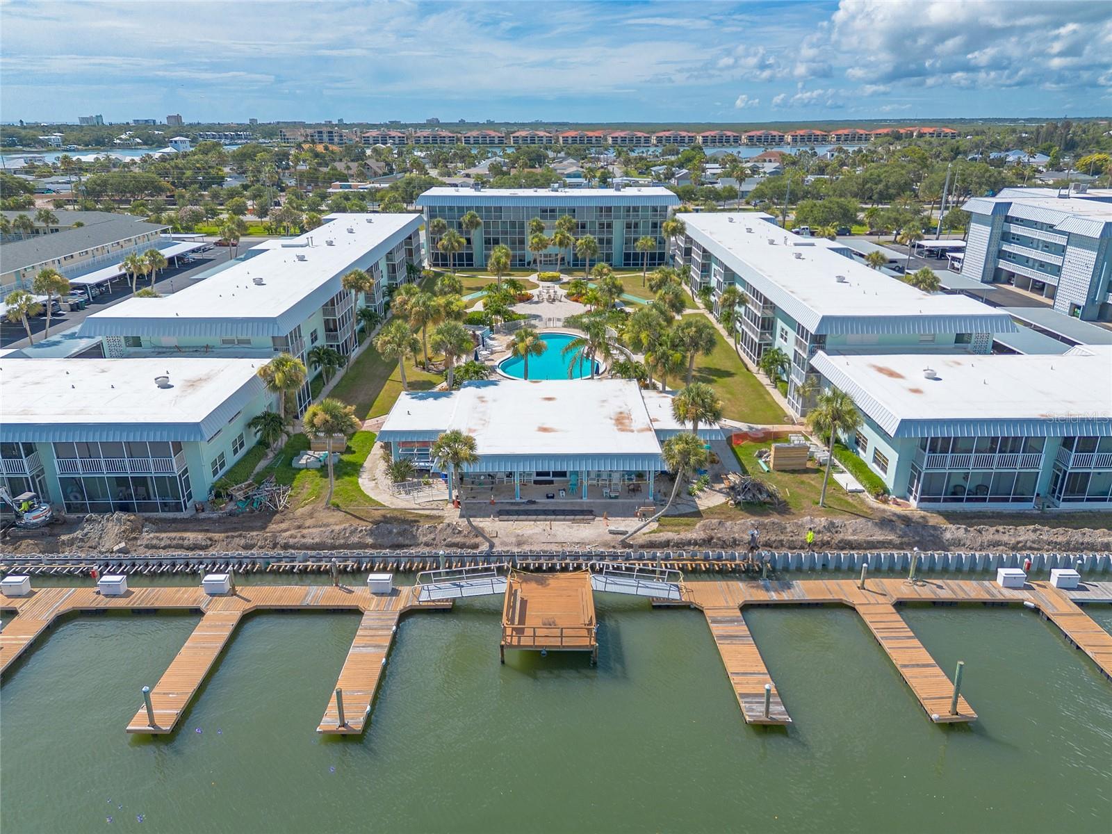 Image 54 of 55 For 325 Causeway  B305