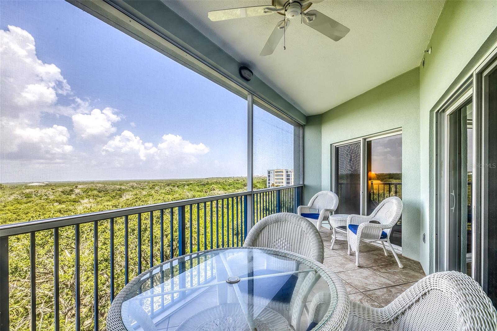 Image 11 of 43 For 5300 Atlantic Avenue 9-504