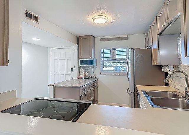 Image 2 of 26 For 4155 Atlantic Avenue 111
