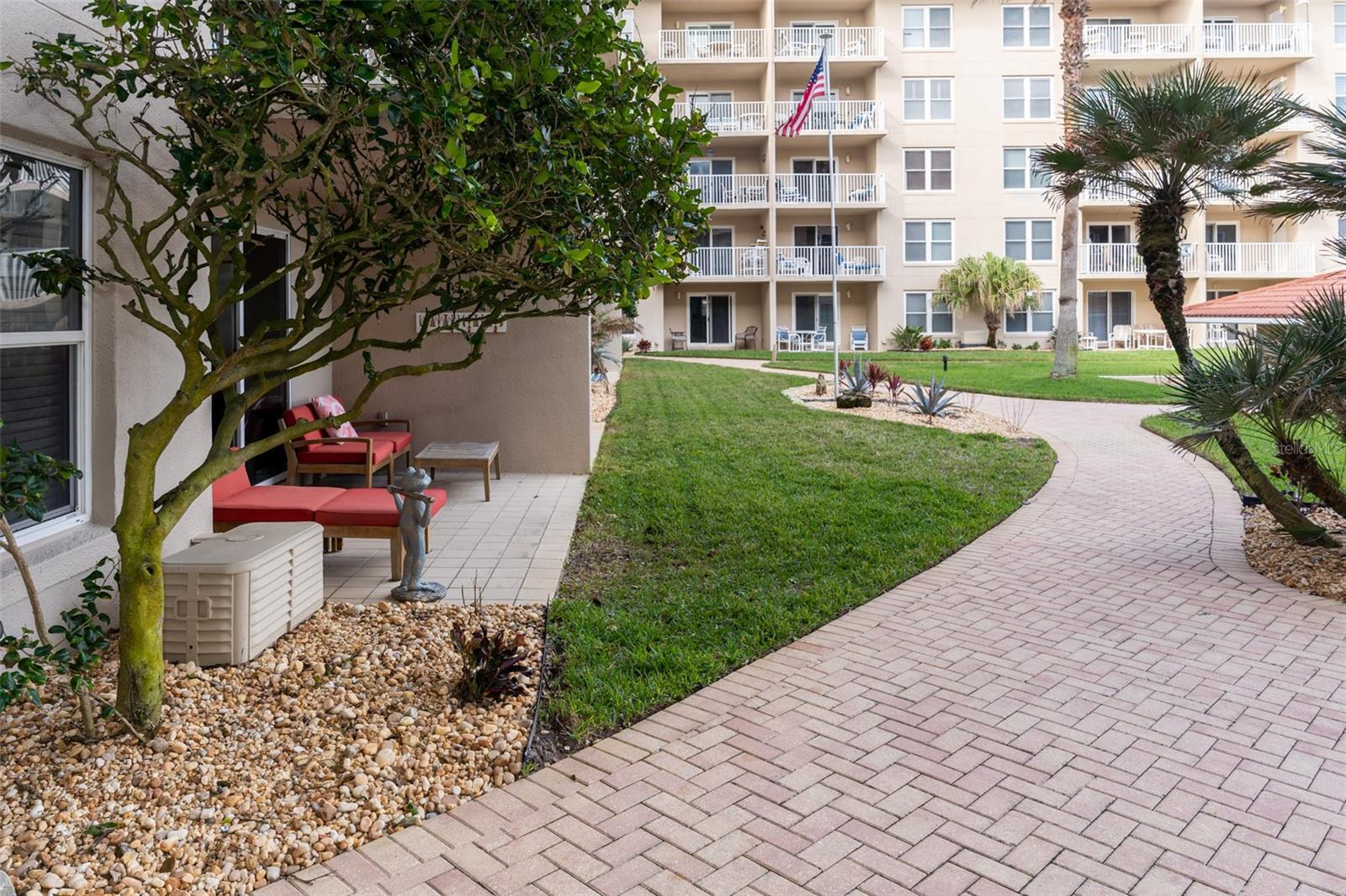 Image 21 of 26 For 4155 Atlantic Avenue 111