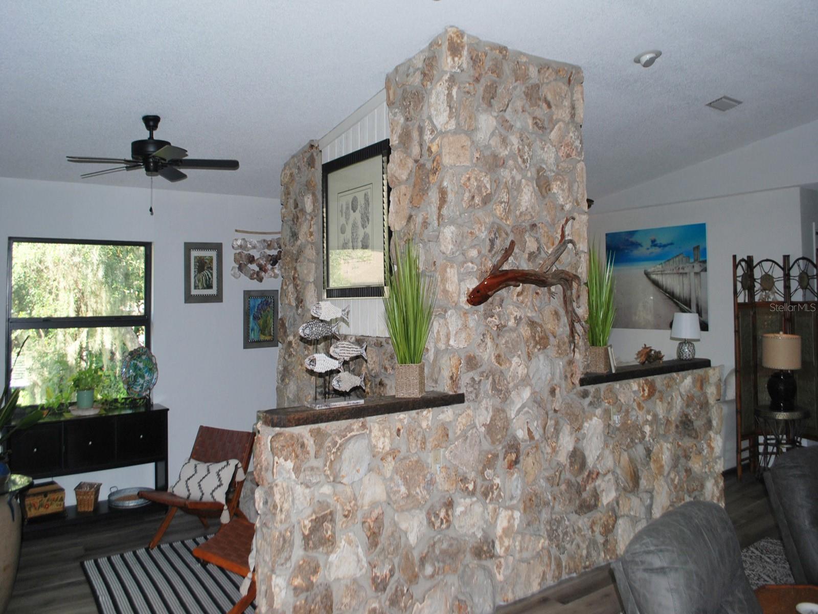 Image 16 of 23 For 2813 Sabal Palm Drive