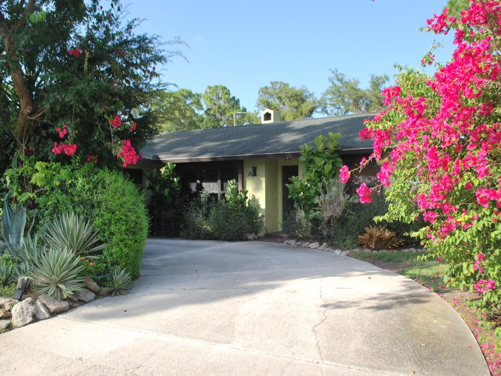 Image 2 of 23 For 2813 Sabal Palm Drive