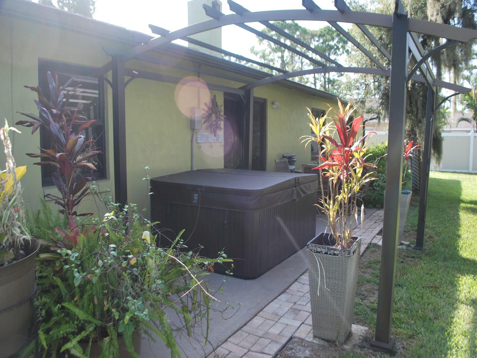 Image 5 of 23 For 2813 Sabal Palm Drive