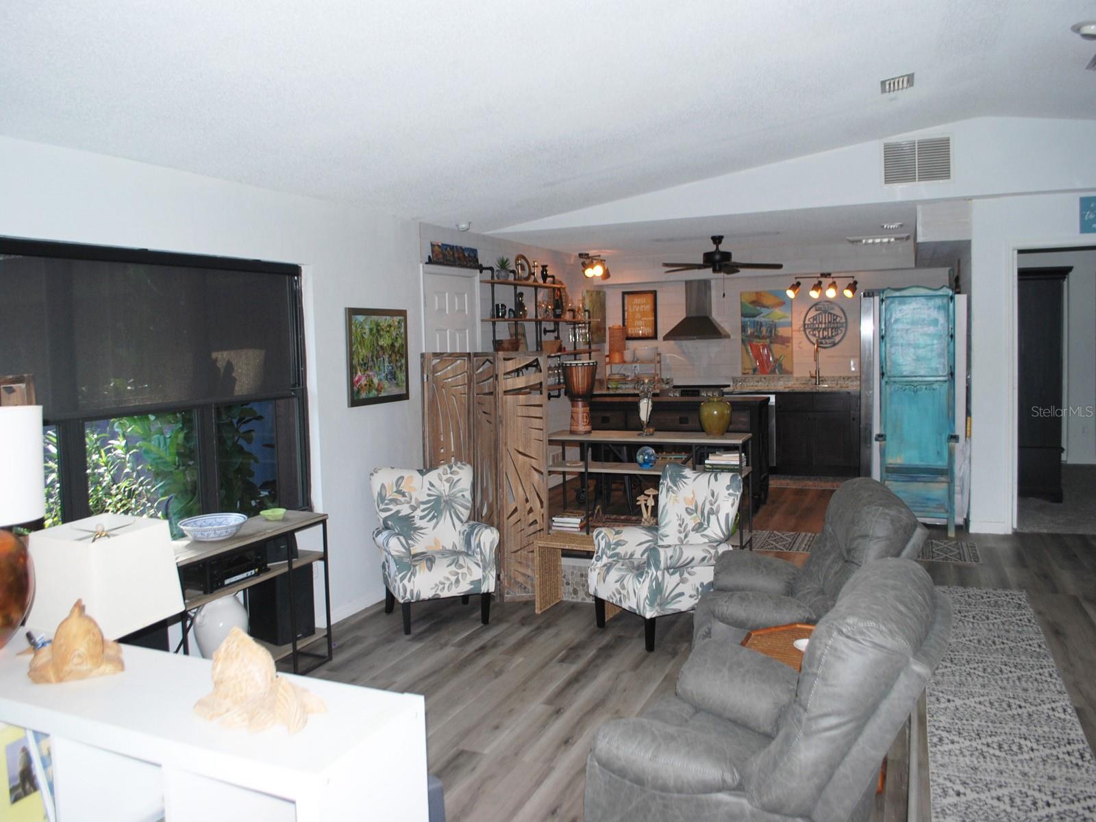 Image 9 of 23 For 2813 Sabal Palm Drive
