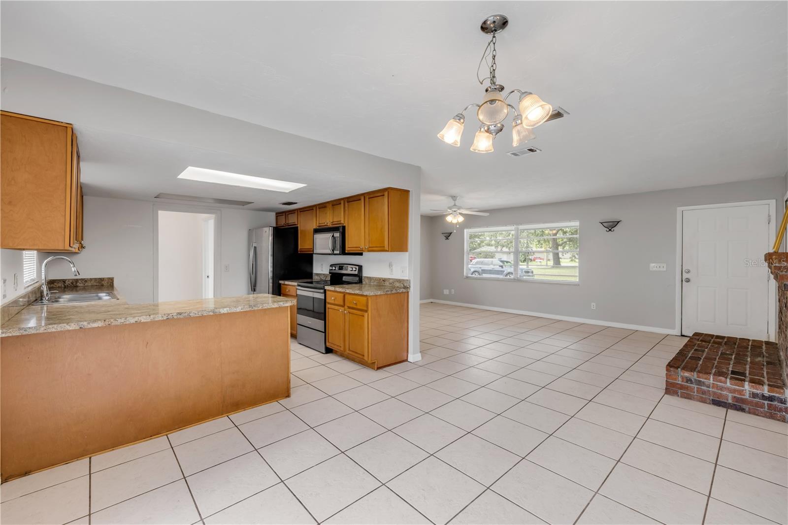 Image 11 of 33 For 3132 Pine Tree Drive