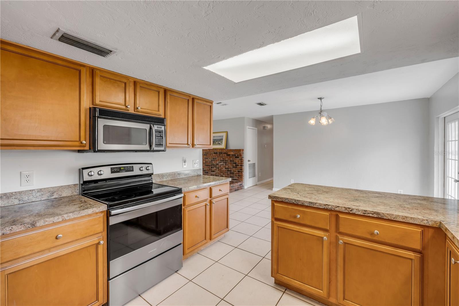 Image 15 of 33 For 3132 Pine Tree Drive