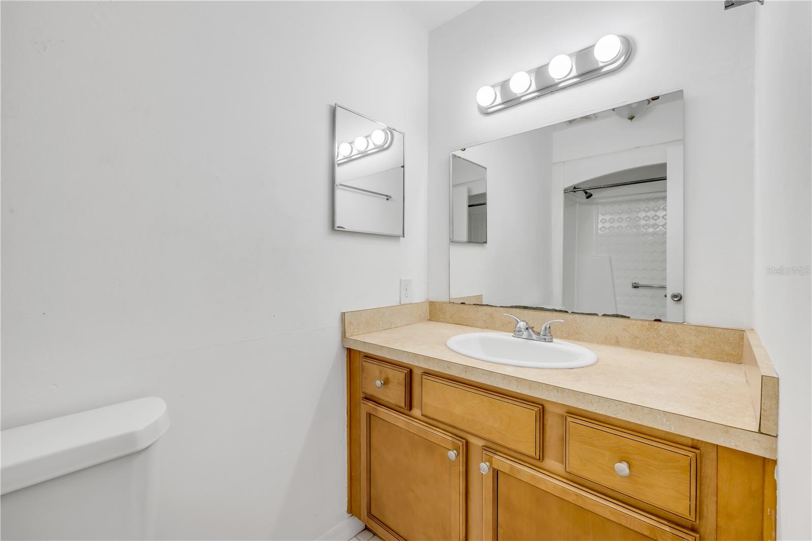 Image 20 of 33 For 3132 Pine Tree Drive