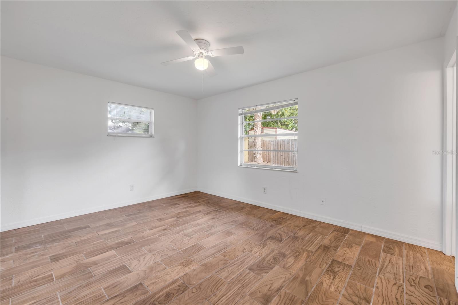 Image 25 of 33 For 3132 Pine Tree Drive
