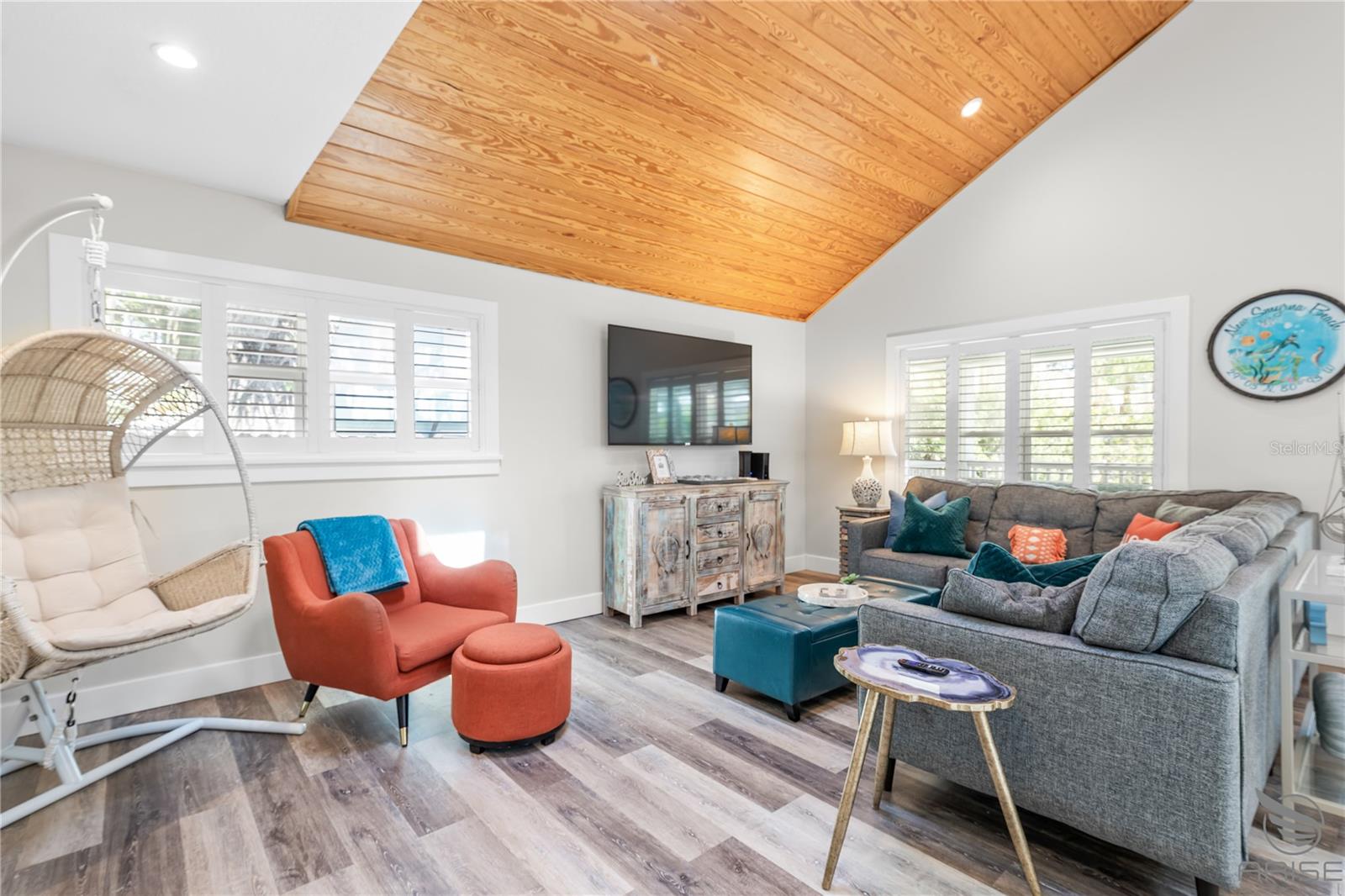 Image 31 of 52 For 305 Live Oak