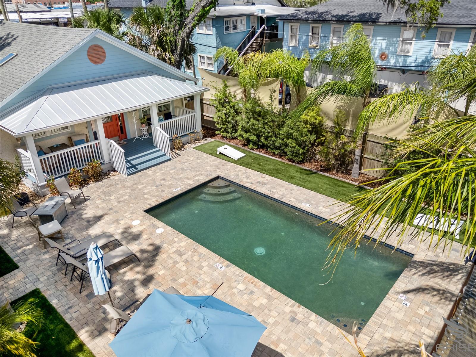 Image 36 of 52 For 305 Live Oak