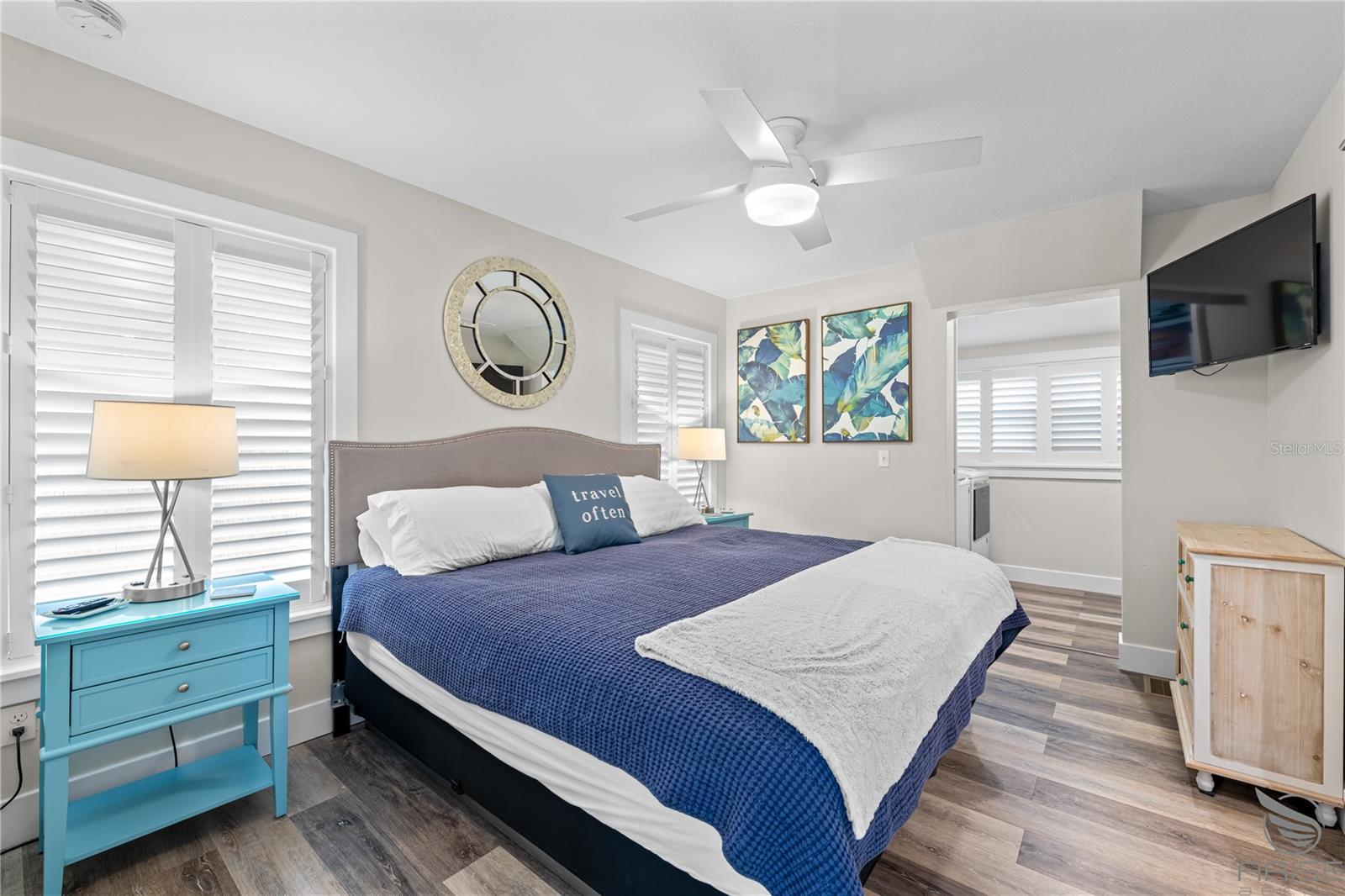 Image 38 of 52 For 305 Live Oak