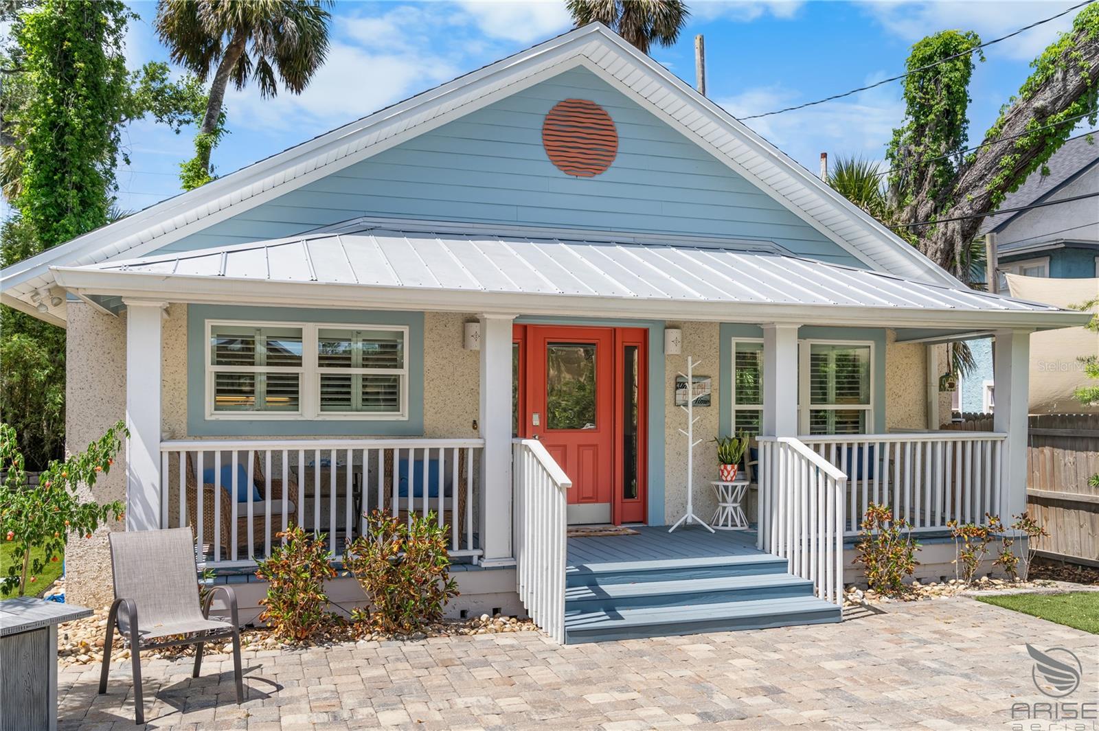 Image 4 of 52 For 305 Live Oak