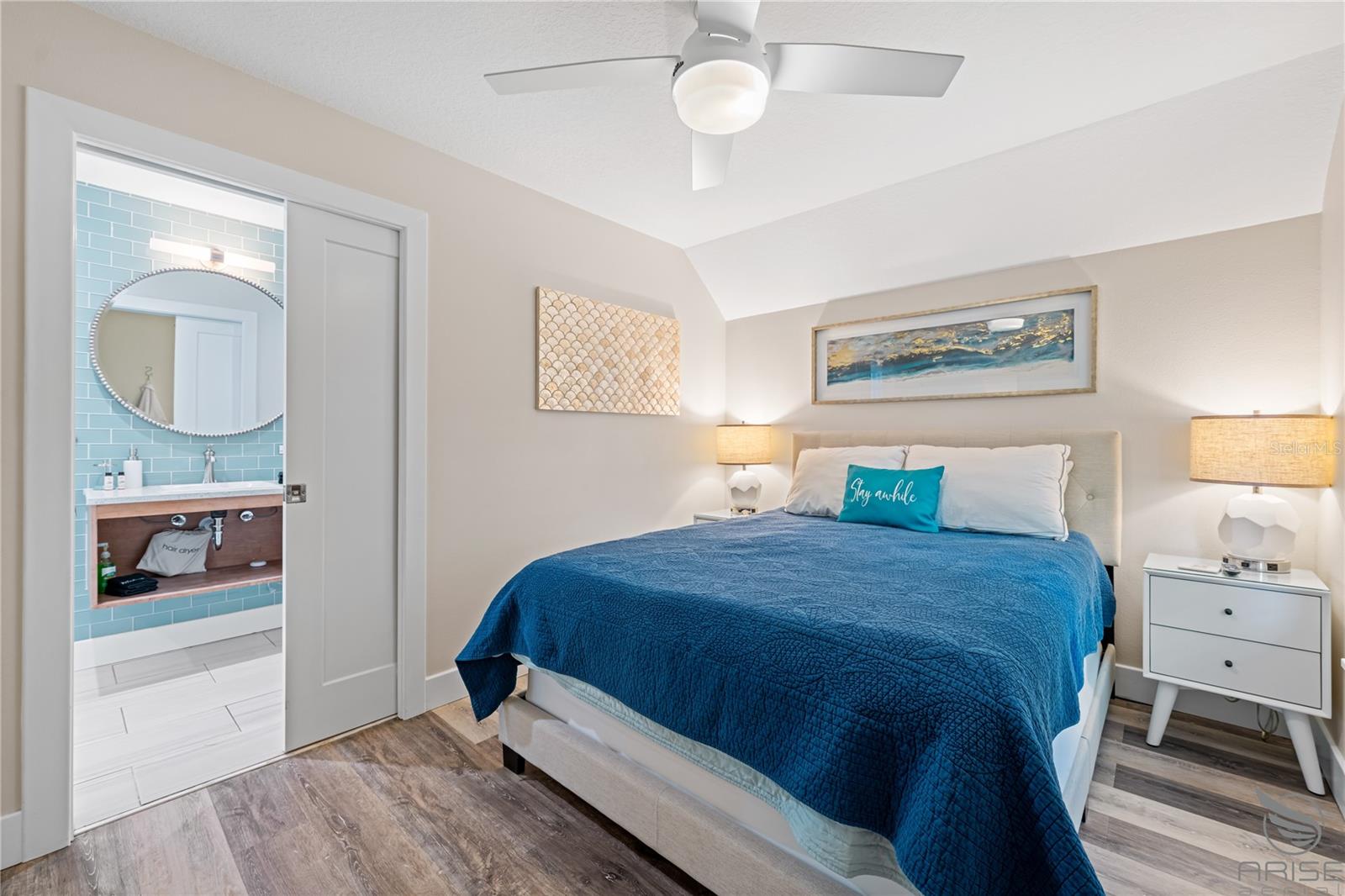 Image 42 of 52 For 305 Live Oak