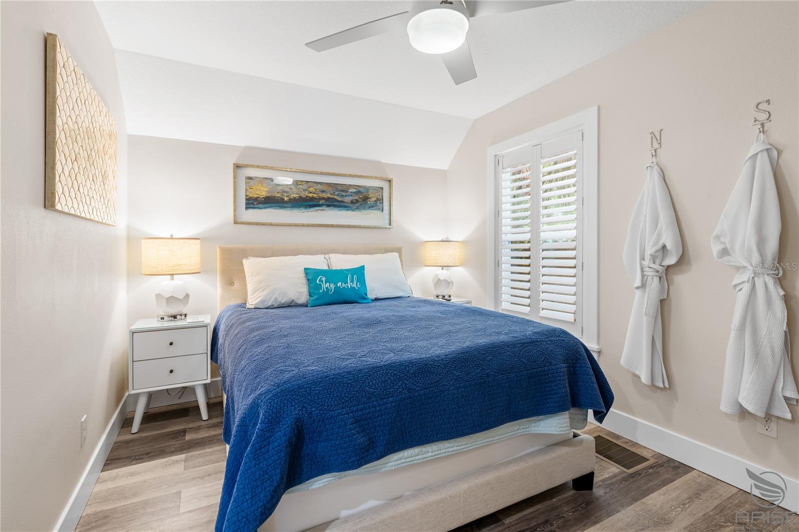 Image 43 of 52 For 305 Live Oak