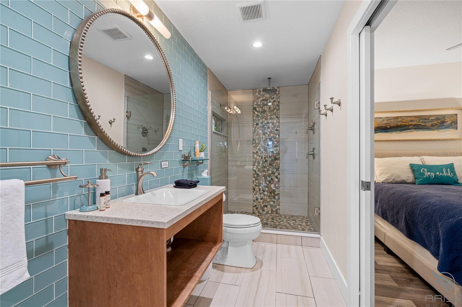 Image 44 of 52 For 305 Live Oak