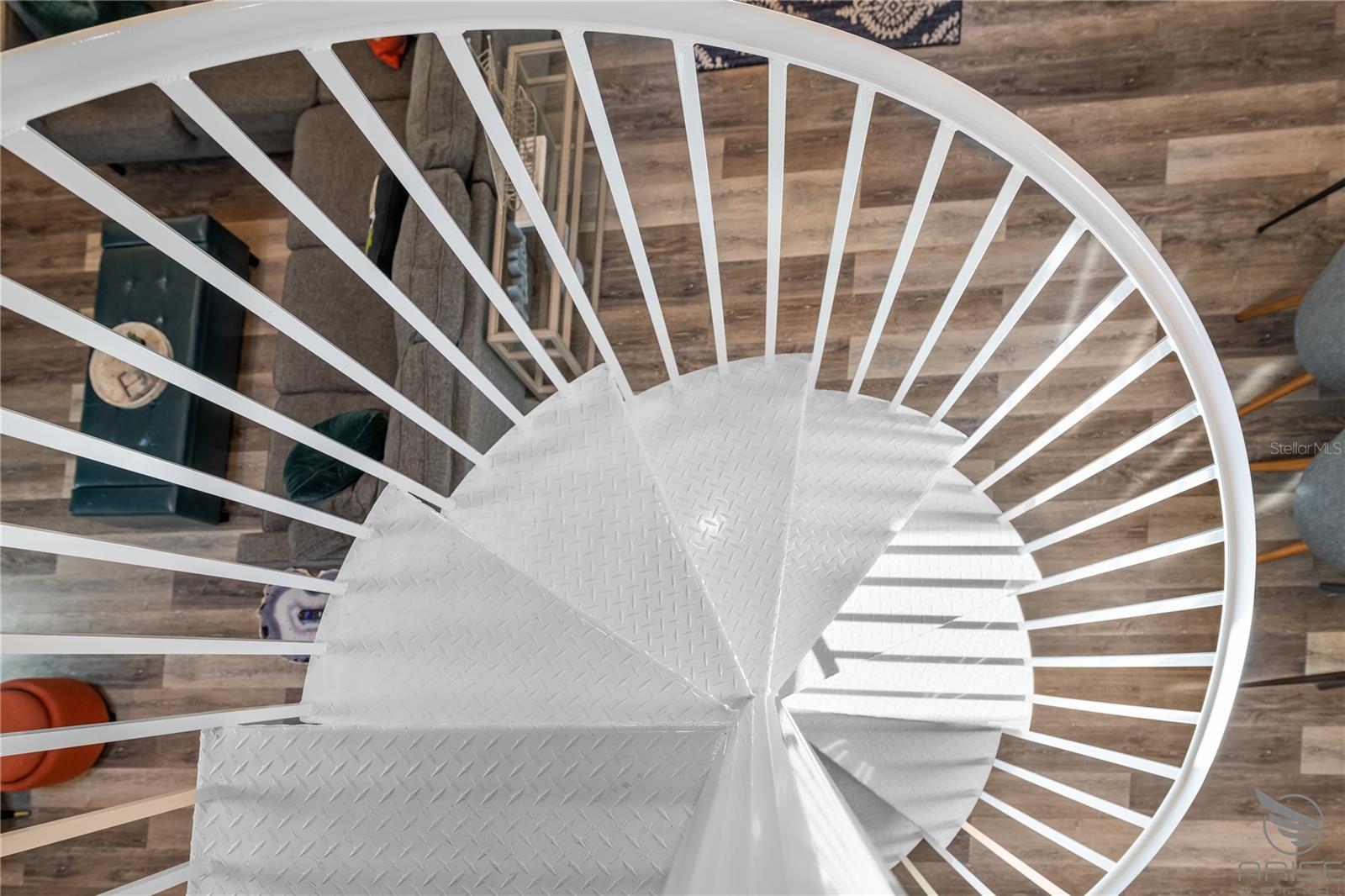 Image 47 of 52 For 305 Live Oak