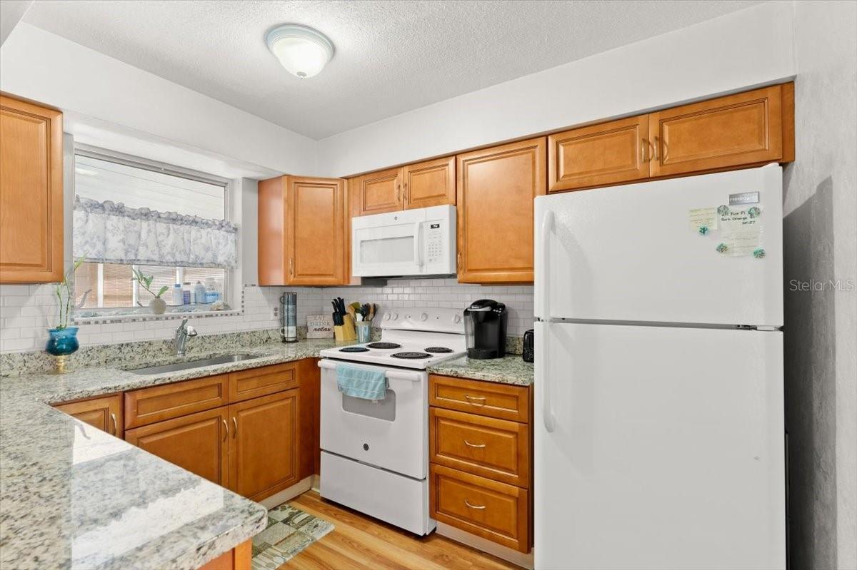 Image 11 of 37 For 211 Fox Place