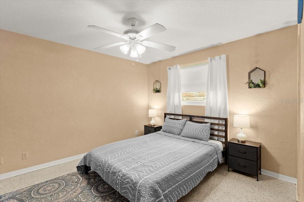 Image 17 of 37 For 211 Fox Place