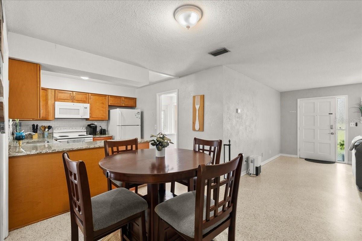 Image 4 of 37 For 211 Fox Place