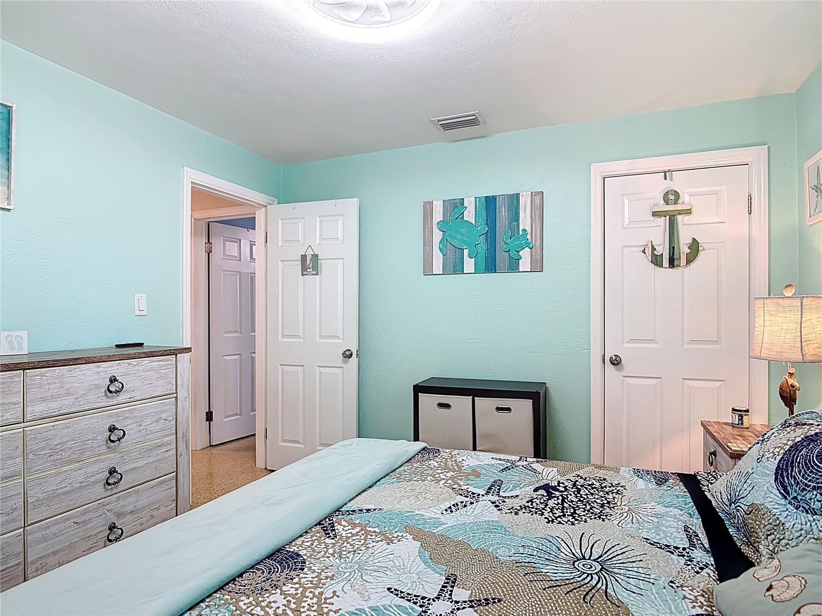 Image 12 of 38 For 657 Pine Street