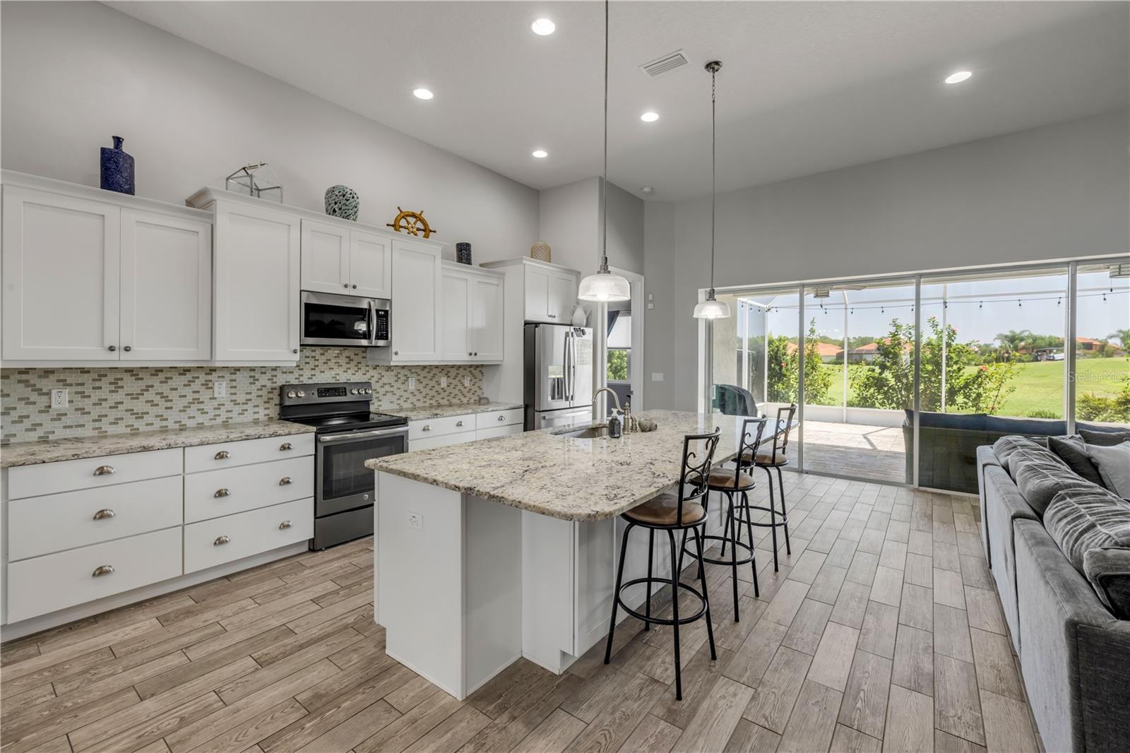 Image 11 of 72 For 2916 Bella Flore Terrace