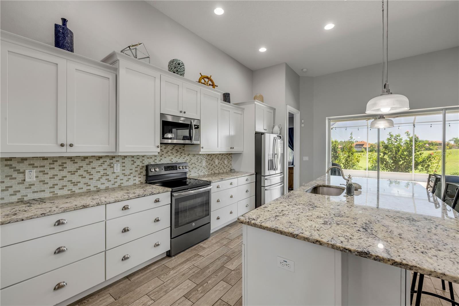 Image 15 of 72 For 2916 Bella Flore Terrace