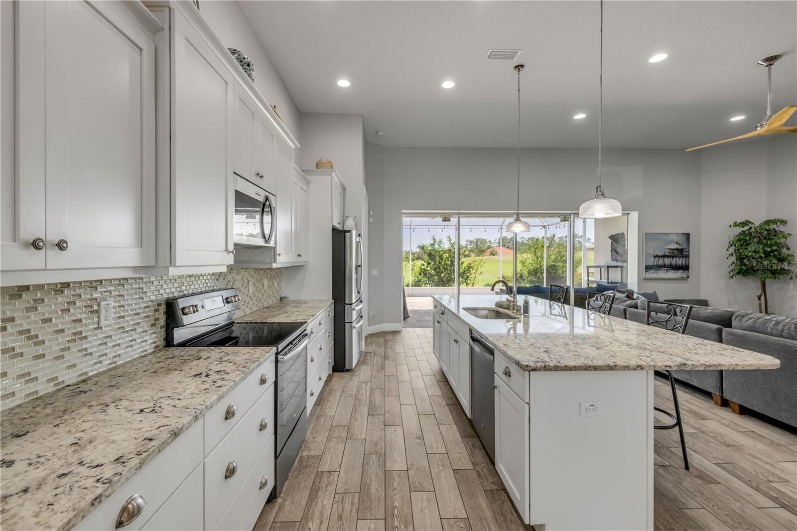 Image 16 of 72 For 2916 Bella Flore Terrace