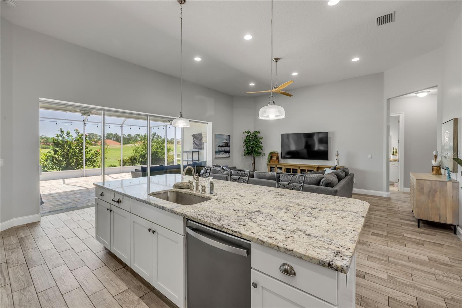 Image 17 of 72 For 2916 Bella Flore Terrace