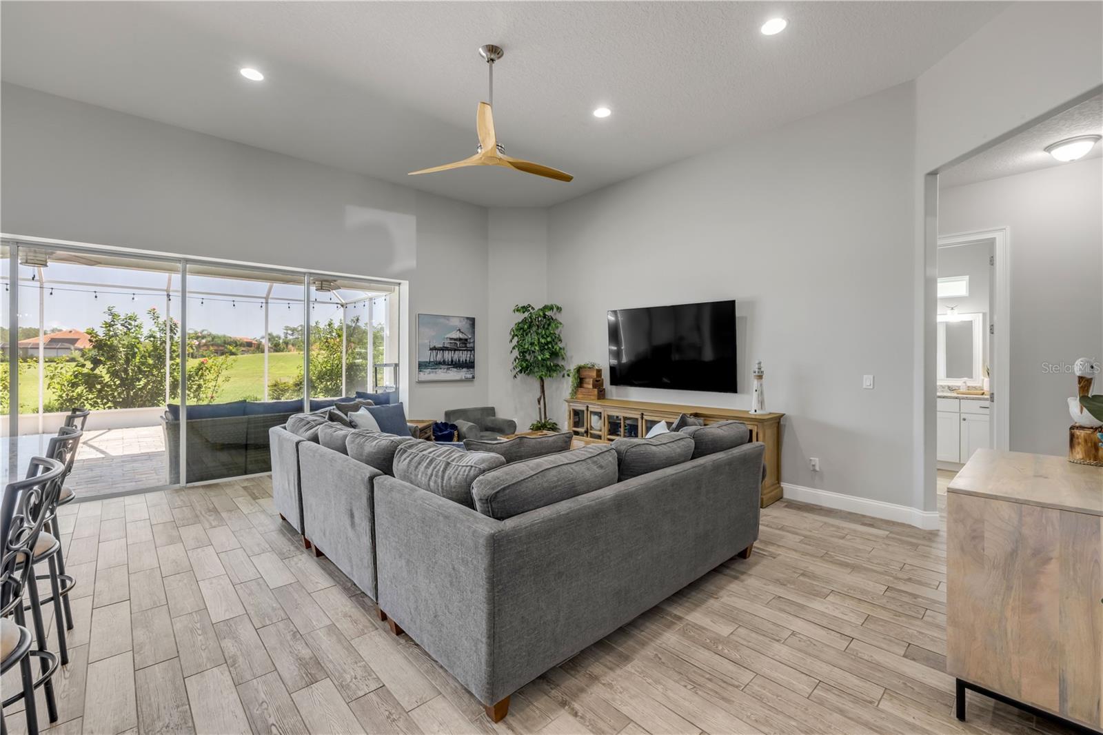 Image 21 of 72 For 2916 Bella Flore Terrace