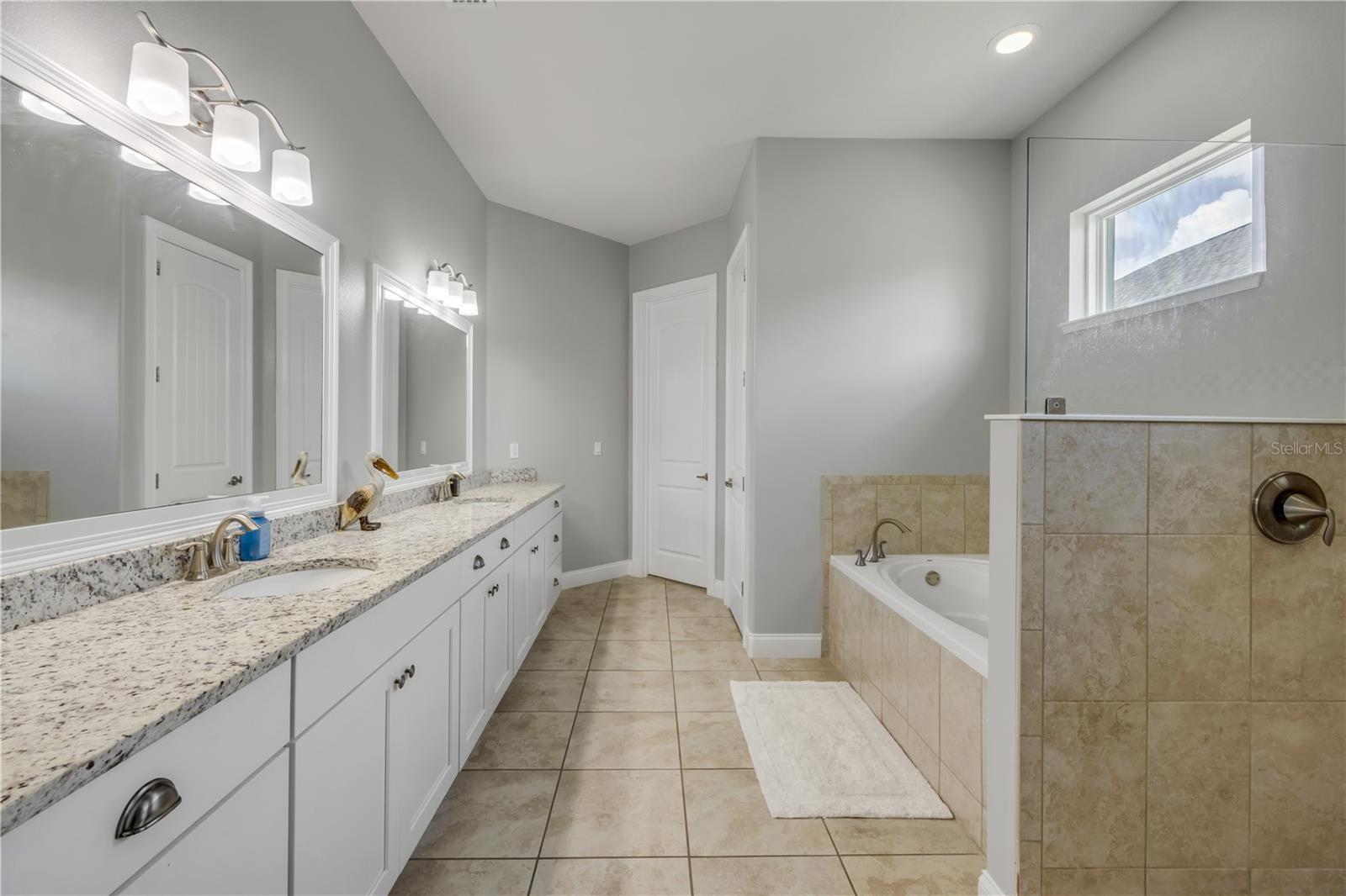 Image 37 of 72 For 2916 Bella Flore Terrace