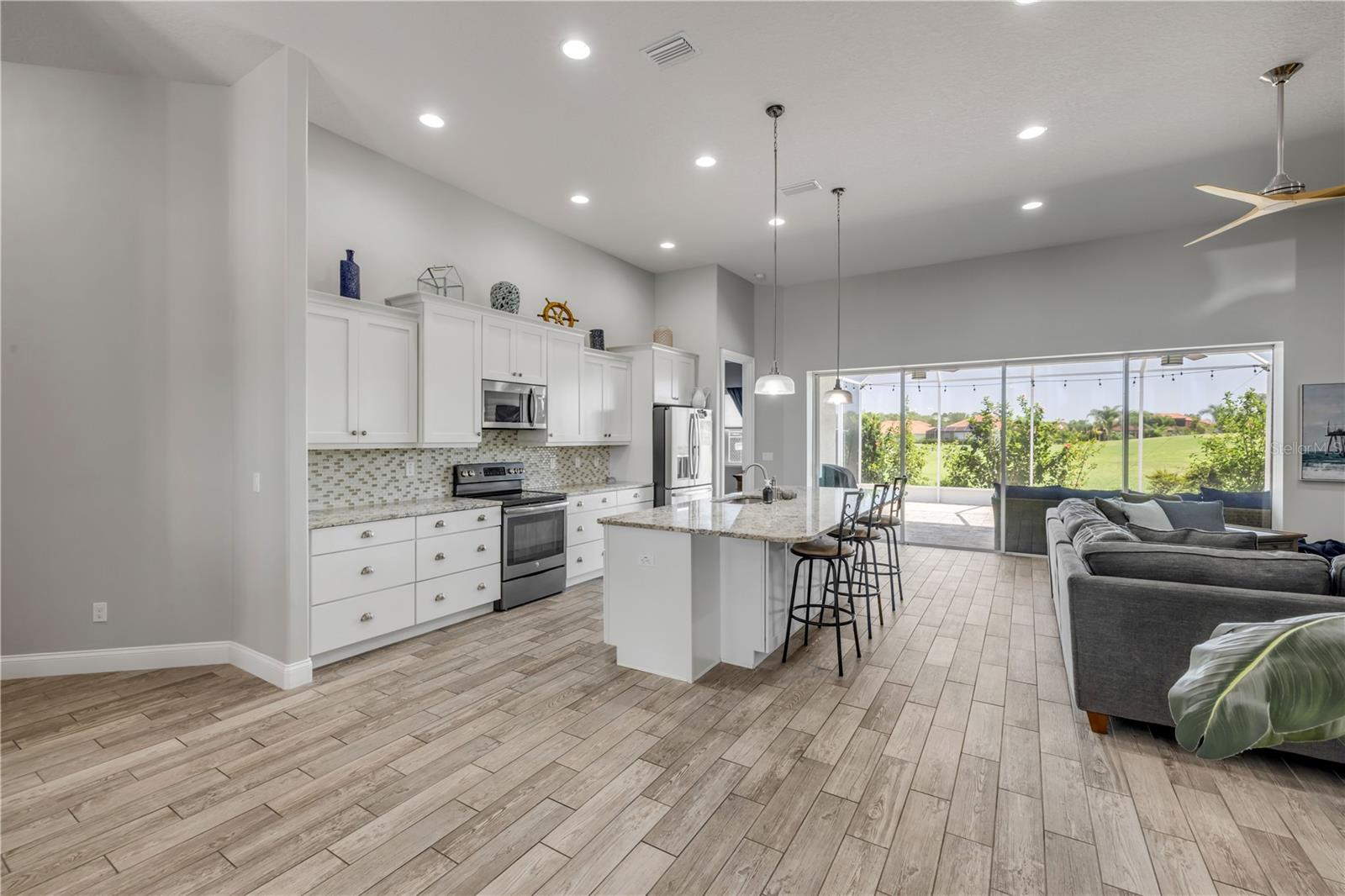 Image 9 of 72 For 2916 Bella Flore Terrace