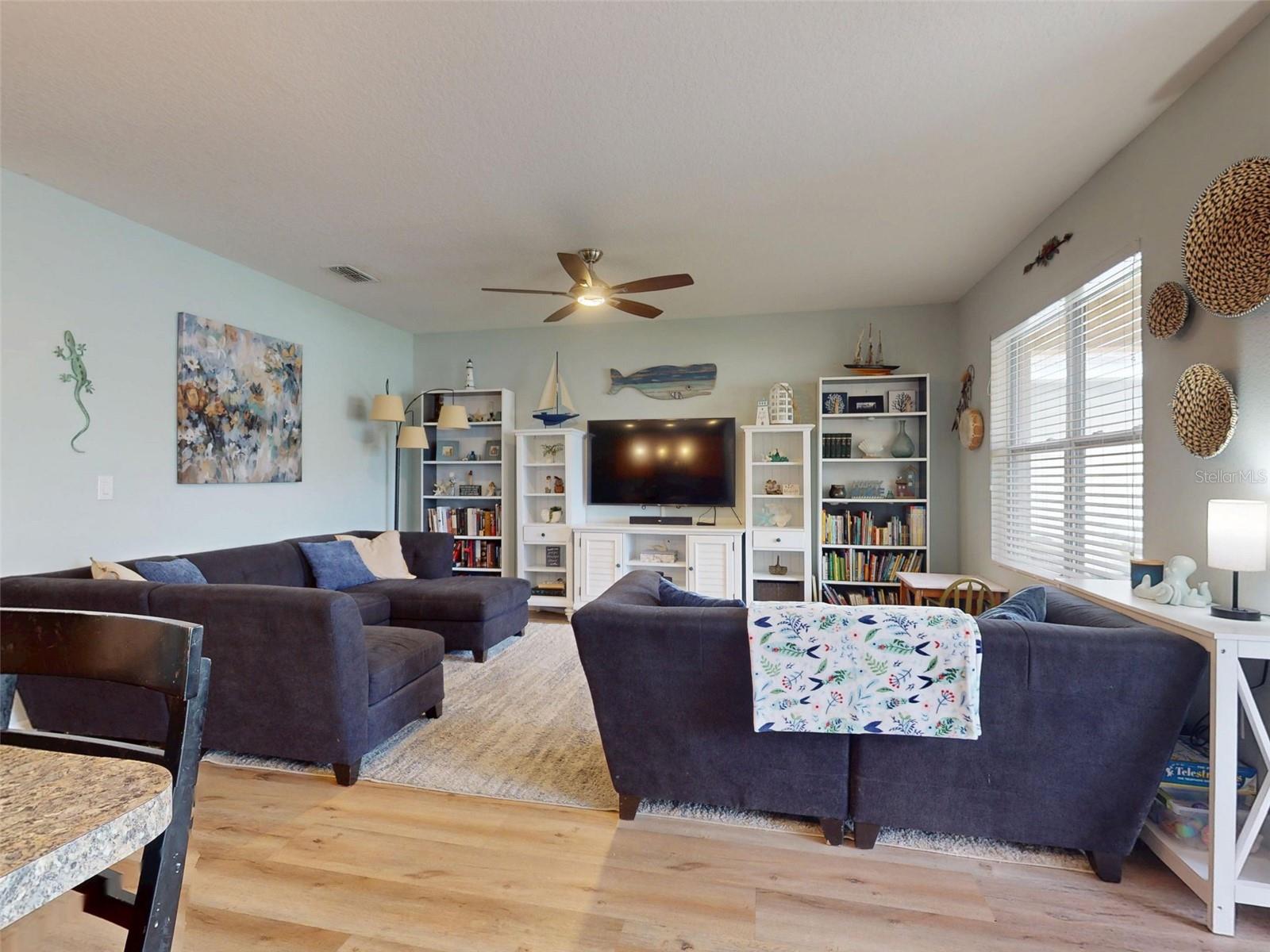 Image 6 of 67 For 2731 Star Coral Lane