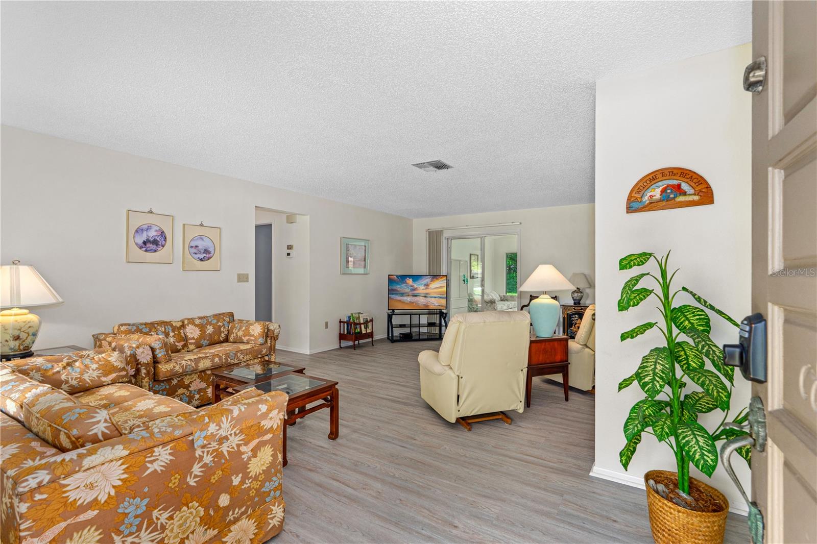 Image 10 of 37 For 724 Cooper Street