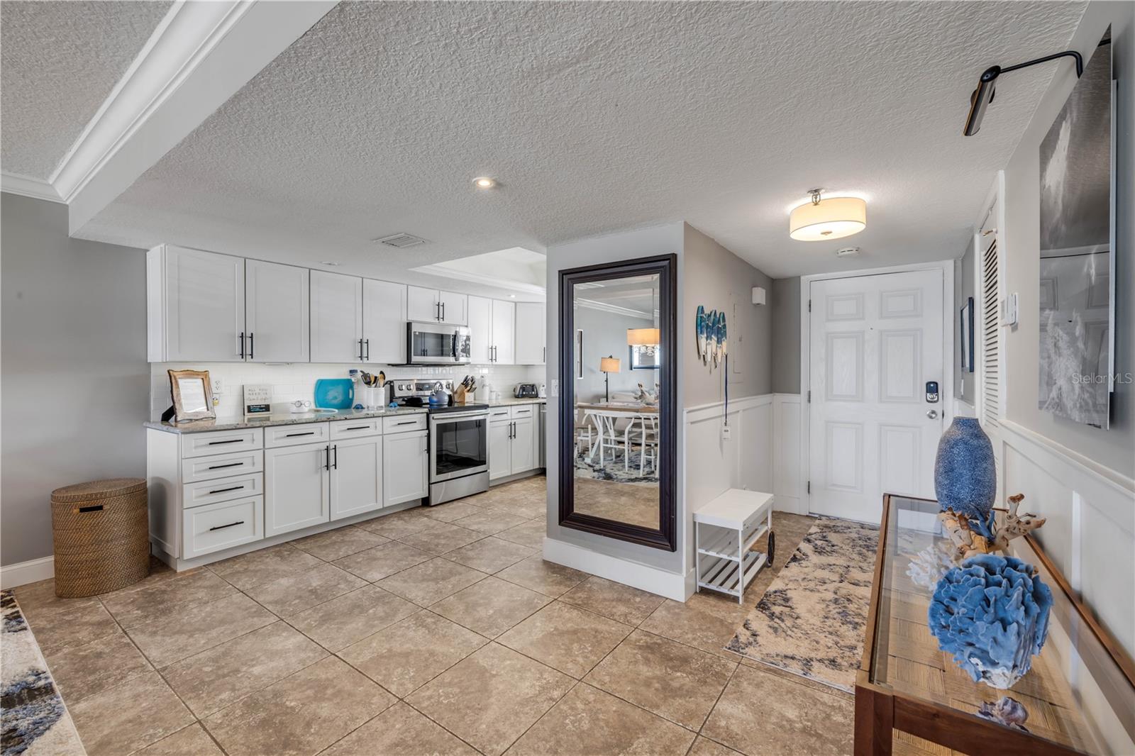 Image 5 of 45 For 5499 Atlantic Avenue 204