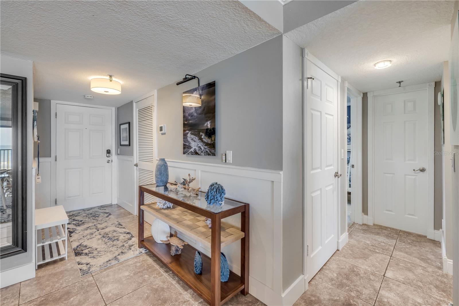 Image 6 of 45 For 5499 Atlantic Avenue 204