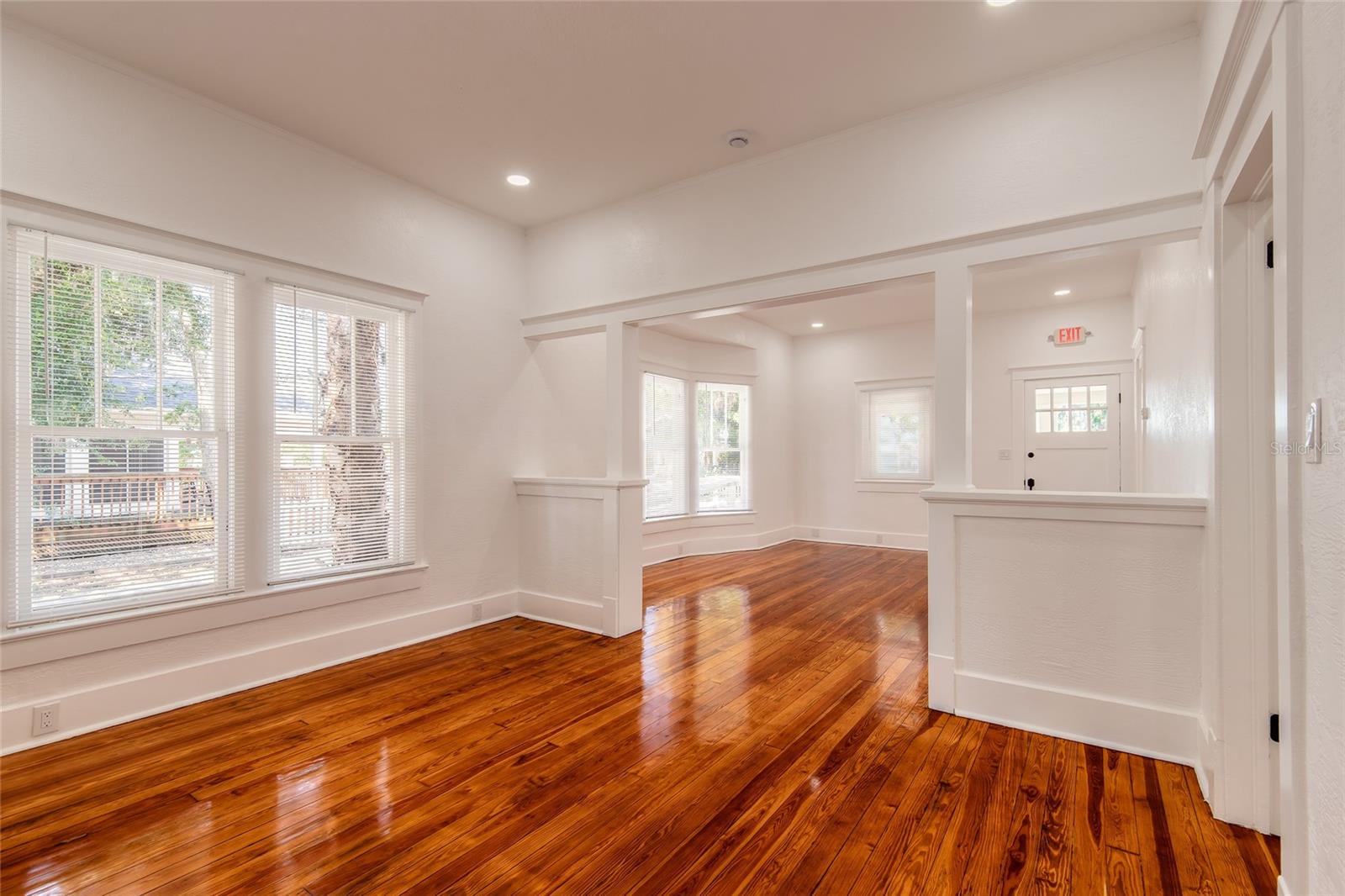 Image 17 of 48 For 306 Washington Street