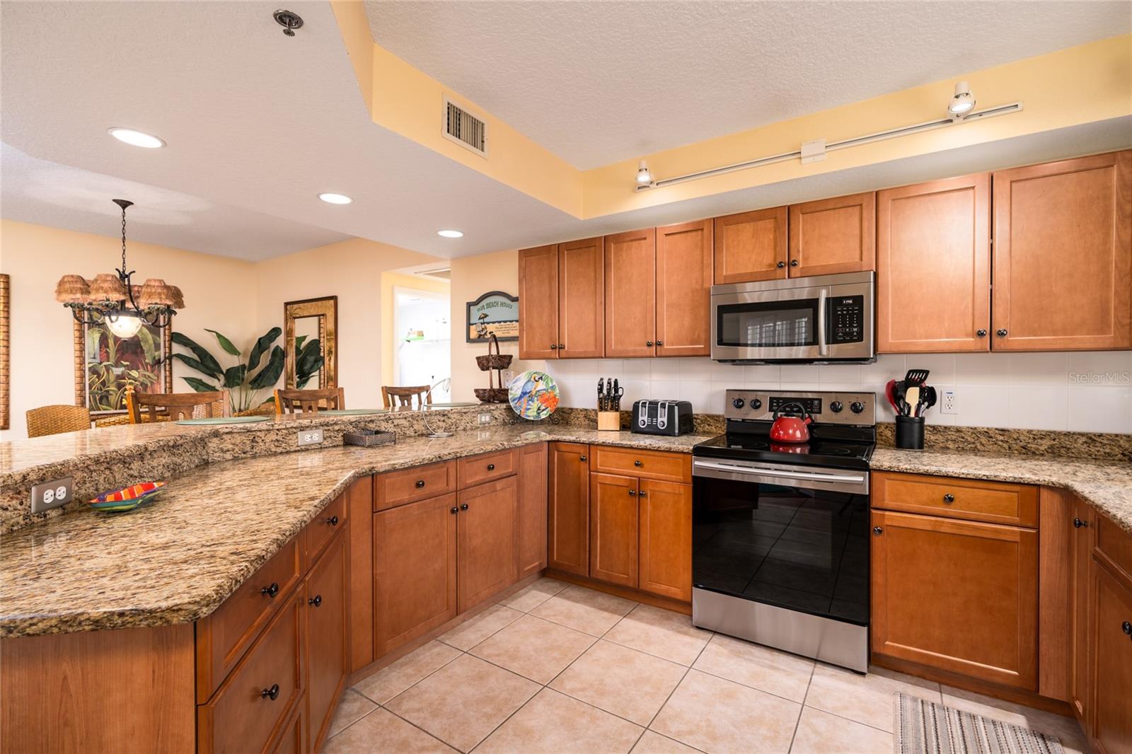 Image 11 of 41 For 5300 Atlantic Avenue 10-307