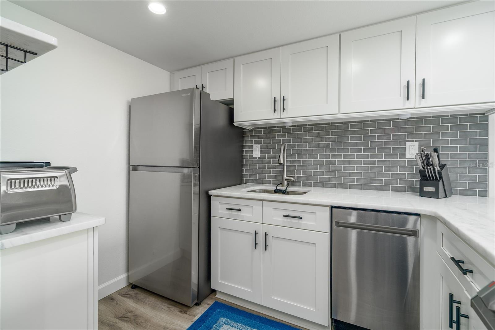 Image 9 of 33 For 2401 Atlantic Avenue A301