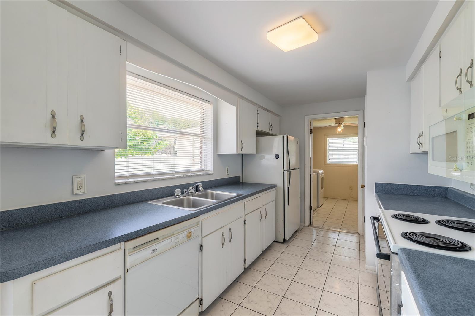 Image 17 of 39 For 809 27th Avenue